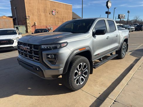 Used 2024 GMC Canyon AT4 w/ Technology Package image 4
