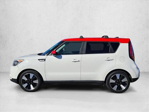 Used 2018 Kia Soul + FWD image 9