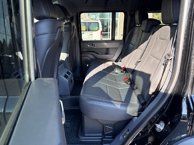 Used 2025 INEOS Grenadier Station Wagon AWD/4WD image 13