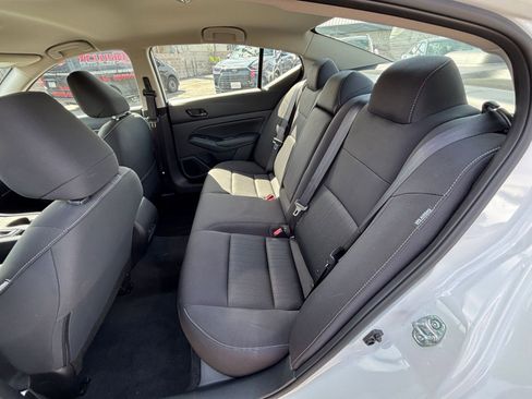 Used 2025 Nissan Altima 2.5 SV FWD image 37