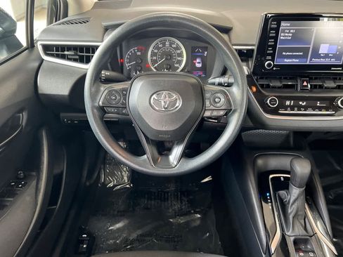 Used 2022 Toyota Corolla LE image 14