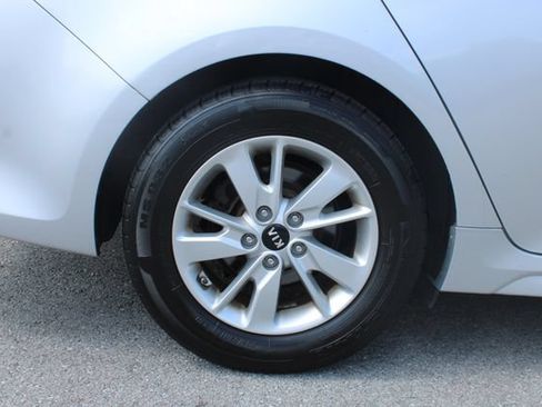 Used 2018 Kia Optima LX FWD image 34