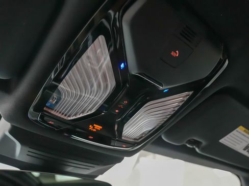 Used 2024 BMW X6 xDrive40i w/ Premium Package image 27