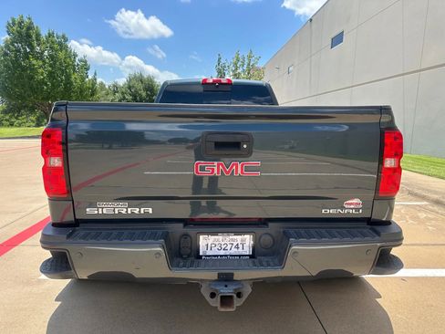 Used 2018 GMC Sierra 3500 Denali w/ Duramax Plus Package image 10