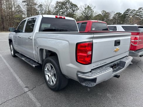 Used 2018 Chevrolet Silverado 1500 Custom w/ Custom Value Package image 4