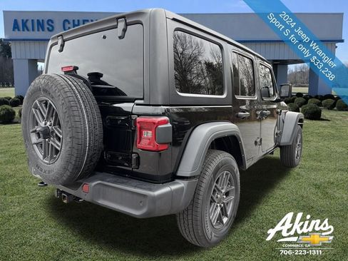 Used 2024 Jeep Wrangler Unlimited Sport AWD/4WD image 5