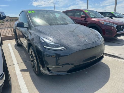 Used 2025 Tesla Model Y Long Range RWD image 5