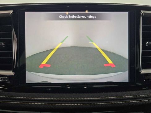 Used 2022 Chrysler Pacifica Touring-L w/ S Appearance Package FWD image 29