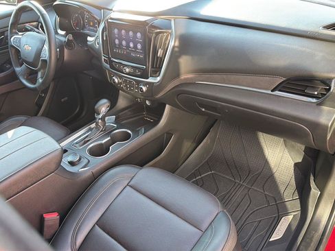Used 2023 Chevrolet Traverse High Country AWD/4WD image 37