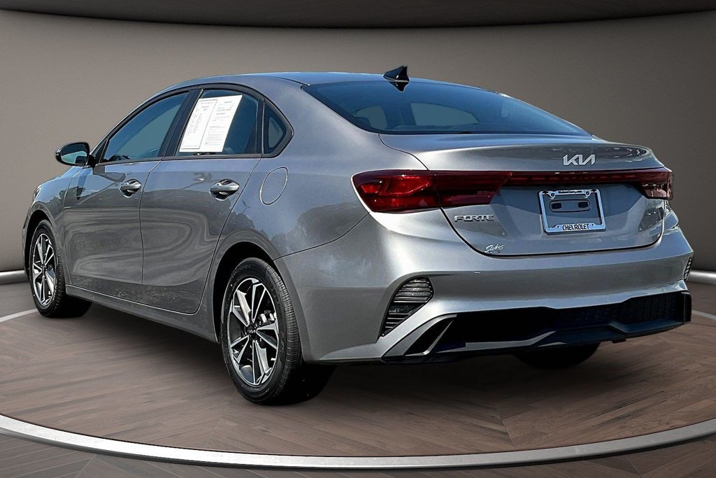 Used 2024 Kia Forte LXS w/ LXS Technology Package FWD image 4