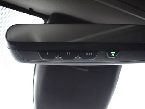 Used 2021 Toyota Highlander XLE image 20