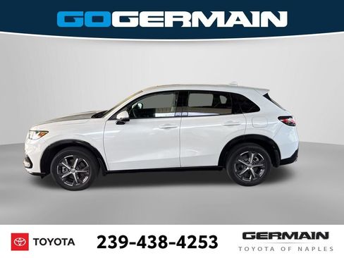 Used 2023 Honda HR-V EX-L image 2