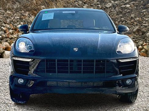 Used 2018 Porsche Macan image 3