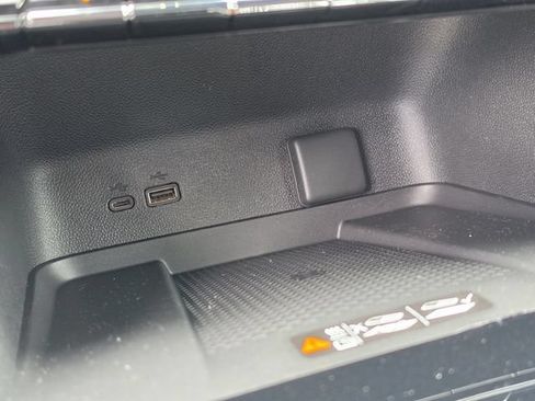 New 2026 Chevrolet Traverse RS w/ LPO, Floor Liner Package FWD image 30