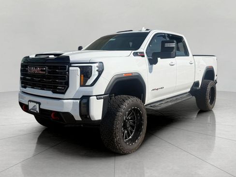 Used 2024 GMC Sierra 2500 AT4 w/ Technology Package image 6