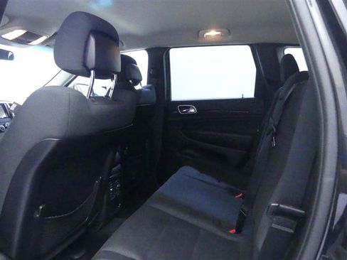 Used 2013 Jeep Grand Cherokee Laredo AWD/4WD image 18