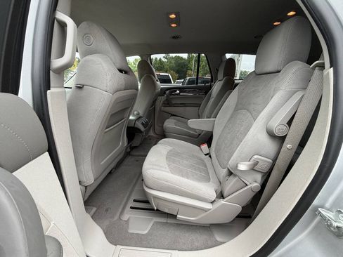 Used 2017 Buick Enclave Convenience FWD image 8