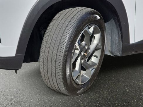 Used 2024 Chevrolet Trax LT w/ Driver Confidence Package FWD image 34