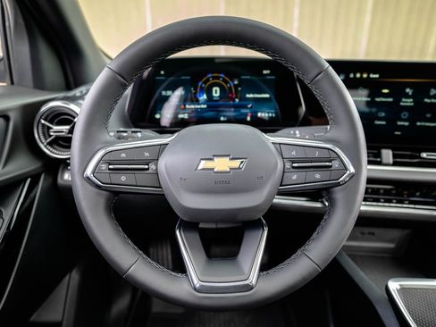New 2026 Chevrolet Equinox LT w/ Safety and Technology Package AWD/4WD image 13