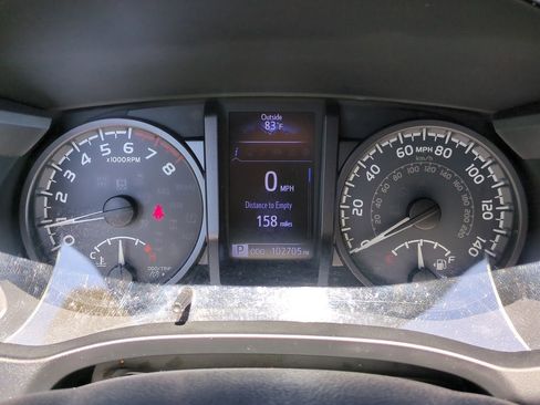Used 2018 Toyota Tacoma TRD Off-Road AWD/4WD image 25