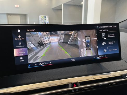 Used 2023 BMW iX xDrive50 w/ Premium Package image 32