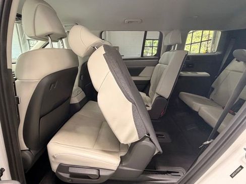 Used 2025 Hyundai Santa Fe SEL AWD/4WD image 20