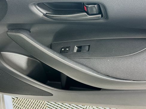 Certified 2025 Toyota Corolla LE FWD image 28