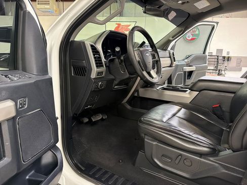 Used 2020 Ford F350 Lariat w/ Lariat Ultimate Package AWD/4WD image 25