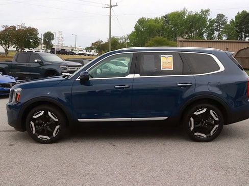 Used 2025 Kia Telluride S AWD/4WD image 4