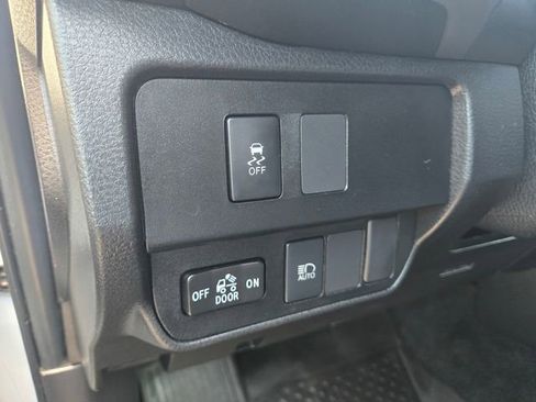 Used 2022 Toyota Tacoma SR5 RWD image 16
