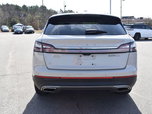 Used 2020 Lincoln Nautilus Reserve image 8