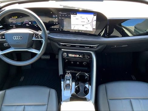 Used 2025 Audi Q5 Premium w/ Convenience Package AWD/4WD image 15