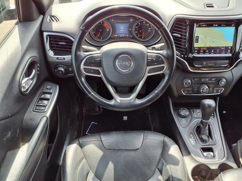 Used 2020 Jeep Cherokee High Altitude AWD/4WD image 10