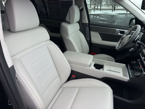 Used 2025 Hyundai Santa Fe Calligraphy image 15