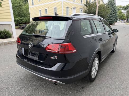 Used 2017 Volkswagen Golf Alltrack SE AWD/4WD image 6