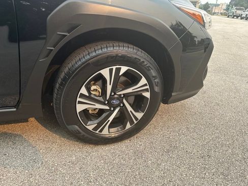 Used 2025 Subaru Crosstrek 2.5i Premium AWD/4WD image 30