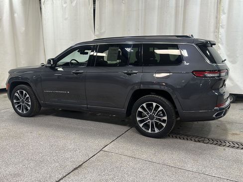 Certified 2022 Jeep Grand Cherokee L Overland w/ Advanced Protech Group III image 3