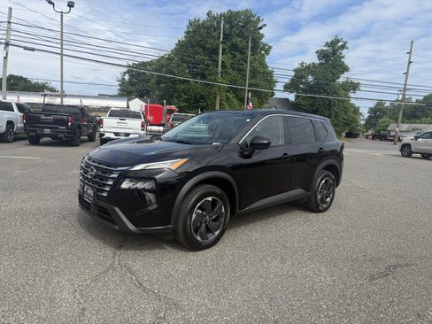 Used 2025 Nissan Rogue SV AWD/4WD image 7