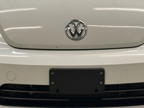 Used 2014 Volkswagen Beetle TDI image 5