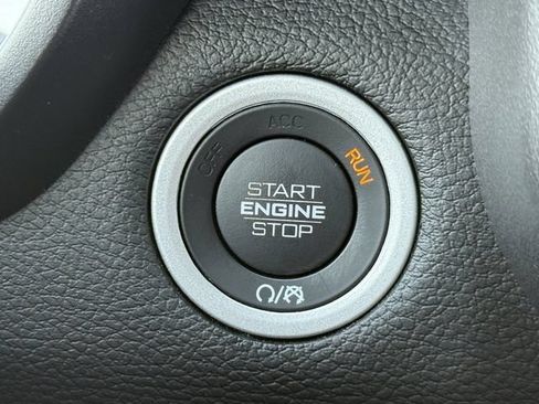 Used 2021 RAM 1500 Big Horn AWD/4WD image 17