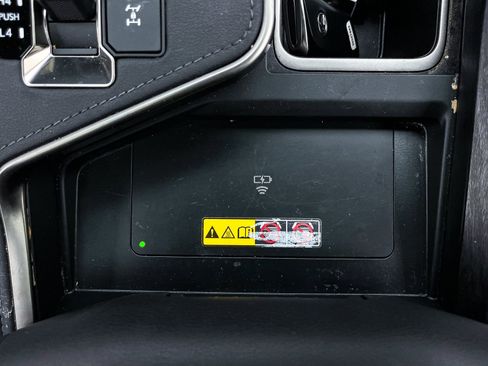 Used 2024 Lexus GX 550 w/ Accessory Package (Z1) image 28