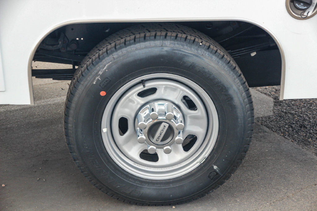 New 2025 Ford F350 XL w/ XL Chrome Package RWD image 15