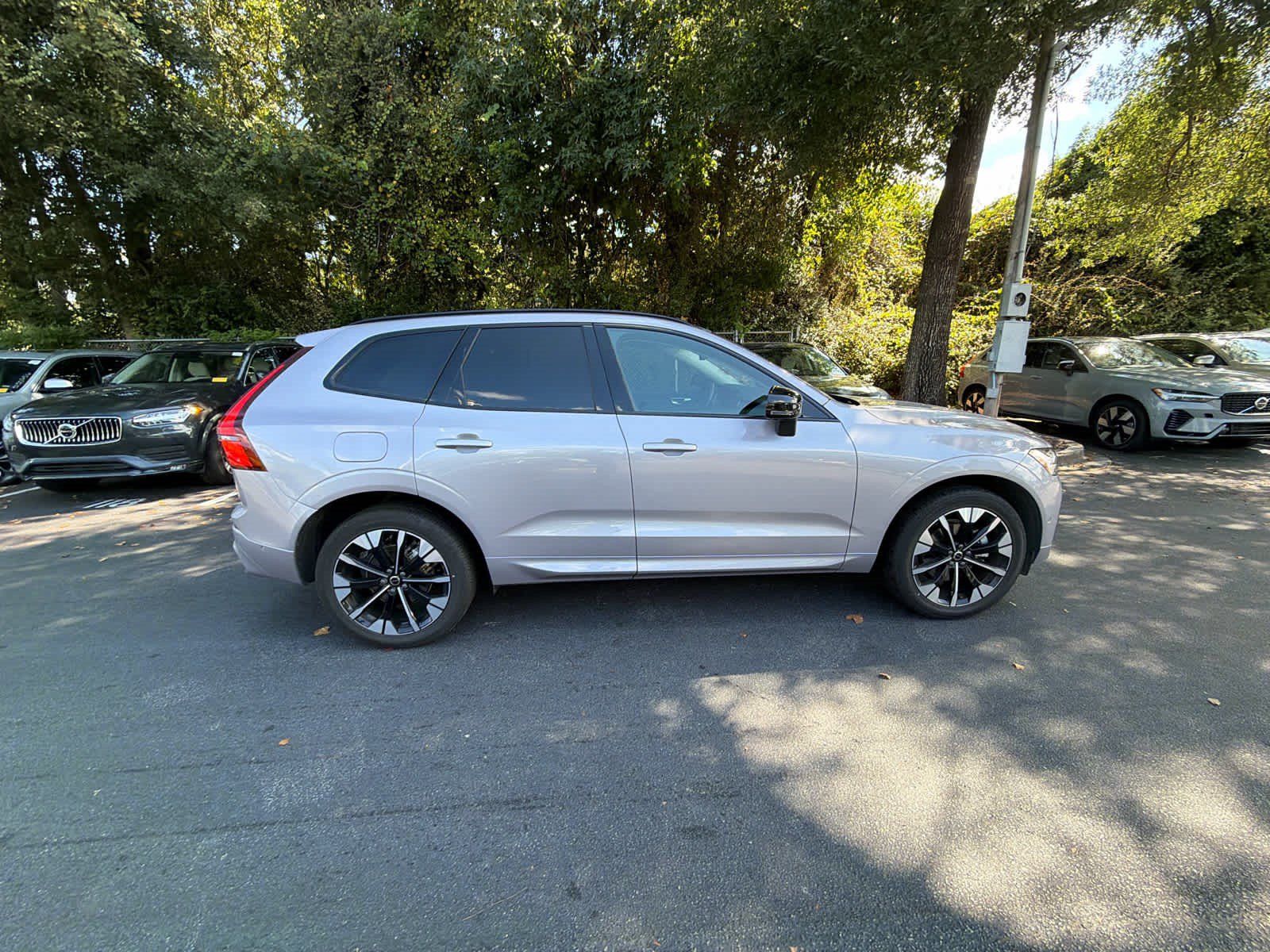 Used 2026 Volvo XC60 B5 Plus AWD/4WD image 15