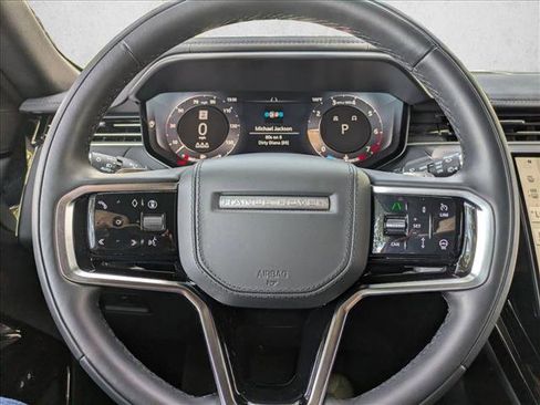 Used 2025 Land Rover Range Rover Sport SE image 11