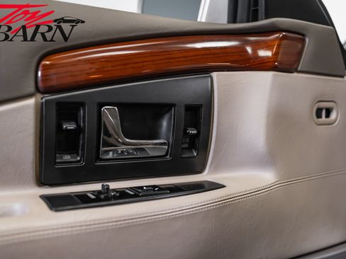 Used 1993 Cadillac Eldorado Touring FWD image 21