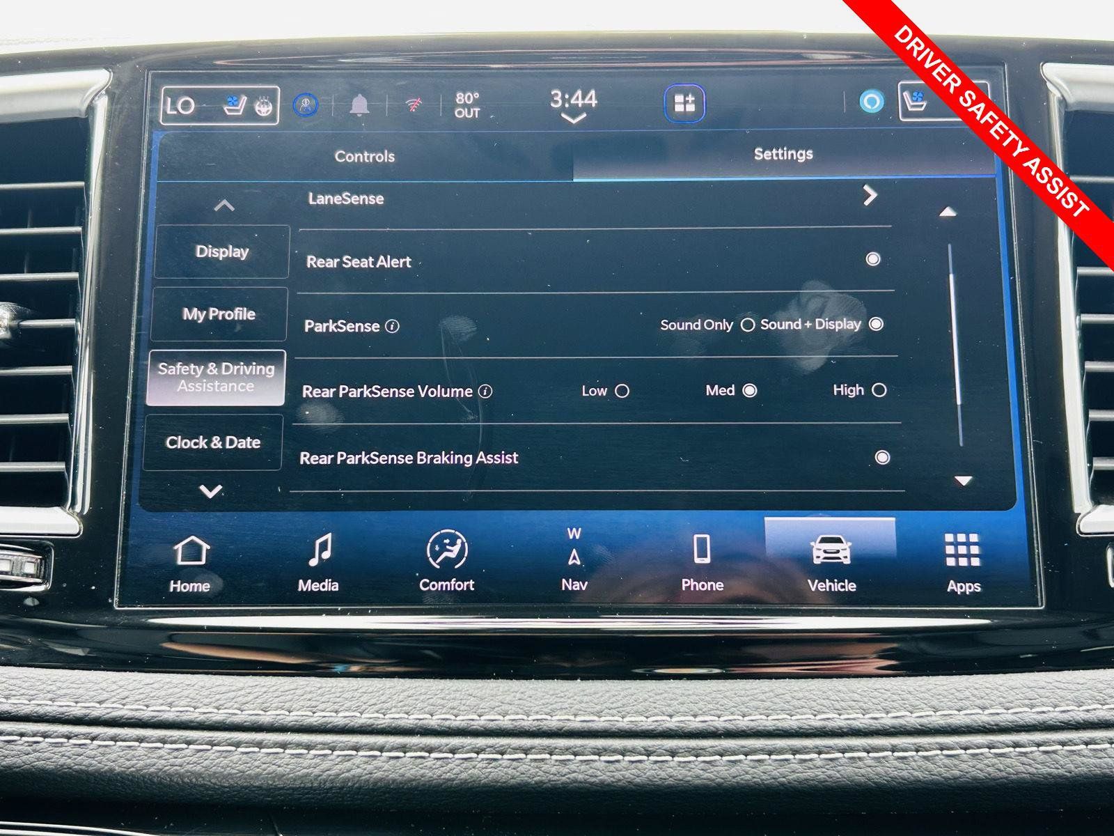 Used 2023 Chrysler Pacifica Limited FWD image 11