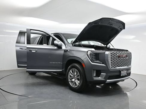 Used 2022 GMC Yukon XL Denali AWD/4WD image 49