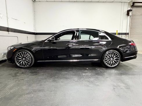 Used 2025 Mercedes-Benz S 580 4MATIC Sedan image 9