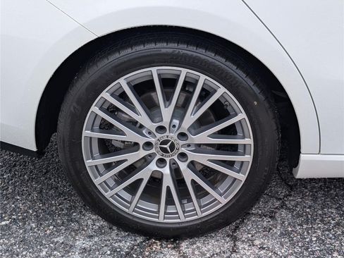 Used 2022 Mercedes-Benz CLA 250 image 10