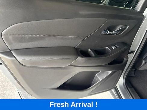 Used 2023 Chevrolet Traverse LT FWD image 14
